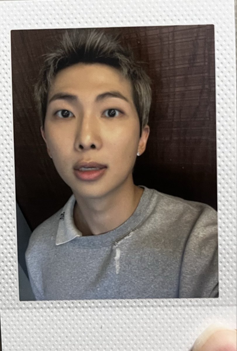 EzraTraitors's tweet photo. Okay here’s closer photos of the new PCs!

#BTS_ARIRANG #BTSComeback2026 #BTS_Official_Lightstick_Ver4 https://t.co/jbxkoiVHeS