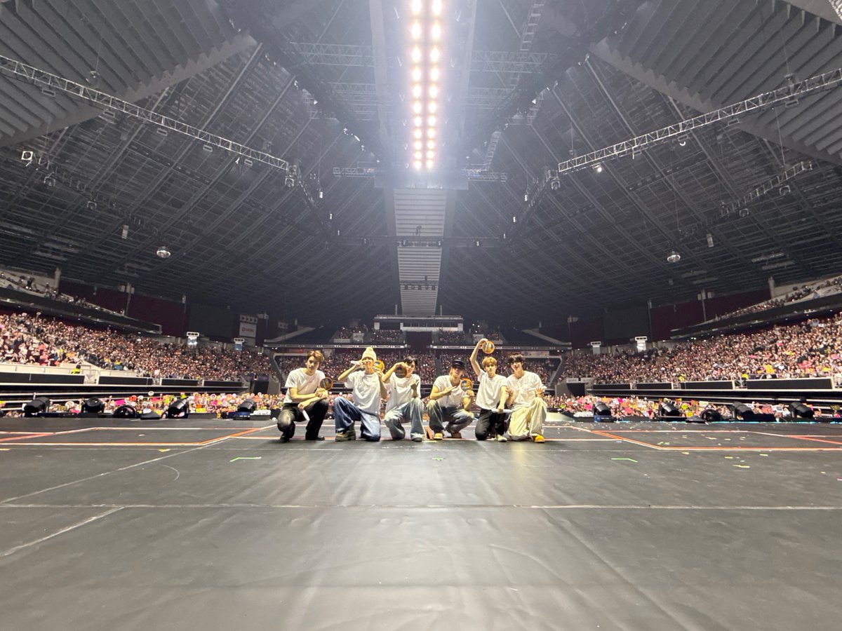 koreamonthly's tweet photo. BRIIZE~ Can you believe it's been close to a month since RIIZE's [RIIZING LOUD] concert here? Relive the moments with us! 

👉 https://t.co/YxM4lZTLV5

#RIIZEinSG #RIIZEinSingapore #RIIZE #RIIZINGLOUD #BRIIZE https://t.co/7B3Vn0BOZI