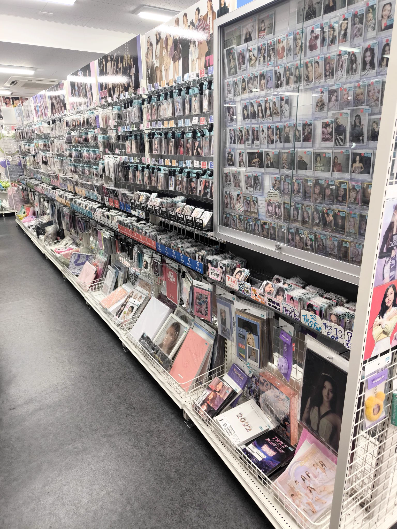 TWICE〜まとめ売り KIOSK トレカ 韓国 ポップアップ　即購入❌ K-POP館プラス on X: 