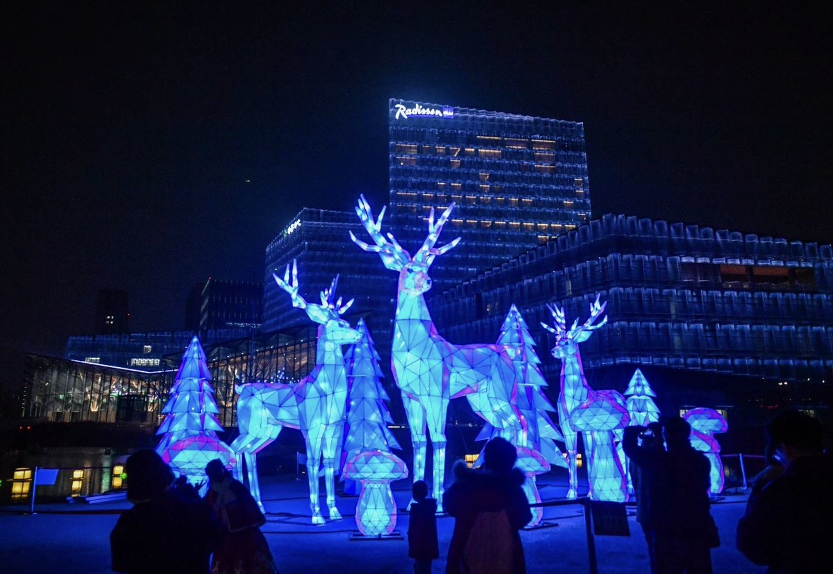 JiangsuCulture's tweet image. Check out the lantern show at Sino-Finnish Cooperation and Exchange Center in Nanjing #Jiangsu #China #lantern #show