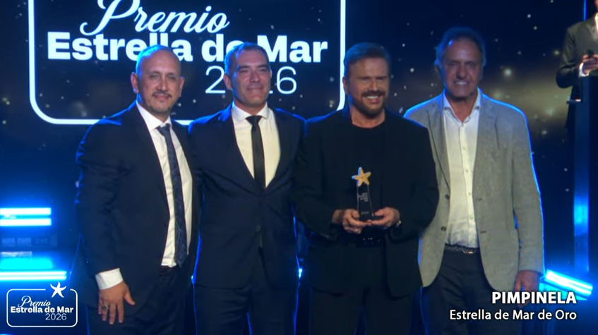 impacto24ok's tweet photo. Pimpinela fue premiado con el premio #EstrelladeMar de Oro https://t.co/jy57G53b1I