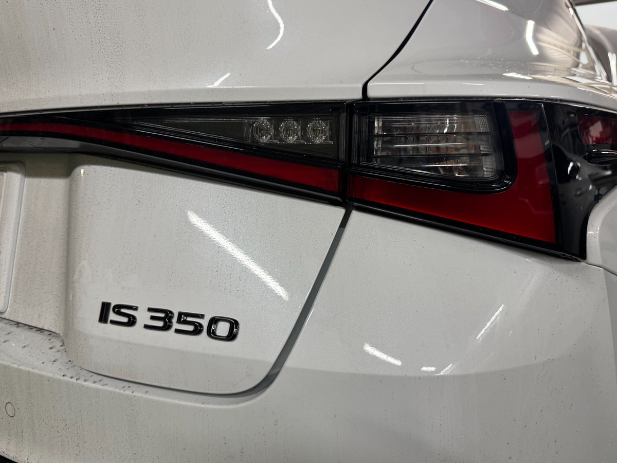 LEMS_JP's tweet image. 【京都府 O様 IS350】

今回のカスタマイズはこちら✨
・ECU FFM インストール
・チタンインテークパイプ
・ブラックエンブレムⅡ
・低ダストブレーキパッド

遠方よりご来店いただき、
誠にありがとうございました。

#IS350 #icode #lems #ECUチューン 
#チタンインテーク #ブラックエンブレム