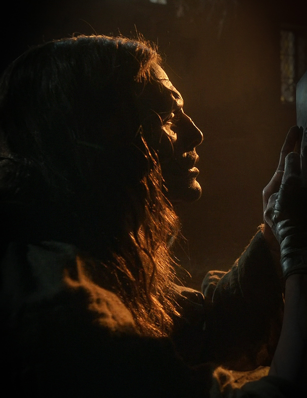 nobody:
the creature when the sun hits his face at the perfect angle: