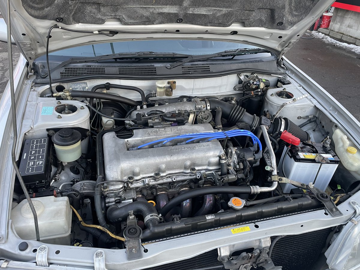 プリメーラカミノを仕入れました
調べたところ特別仕様車のエアロセレクションの外装みたいです👀

5速MT+SR20エンジンにエキマニとマフラーも付いていてマニアックな感じですネ