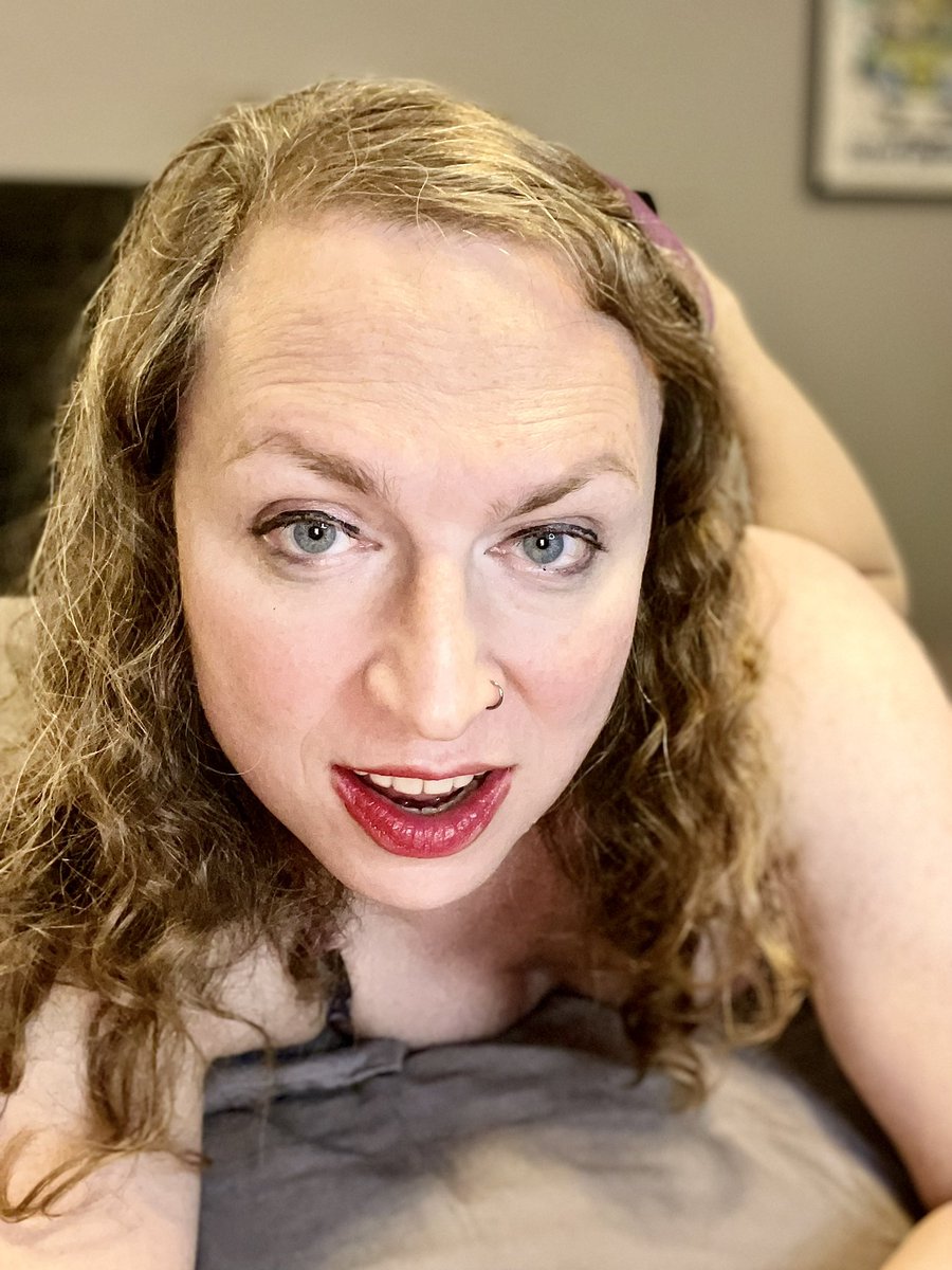 Which one is your favorite??? 1, 2, or 3?
Comment your preference below. 

#transgirl #transisbeautiful #transgirlenergy #mtf