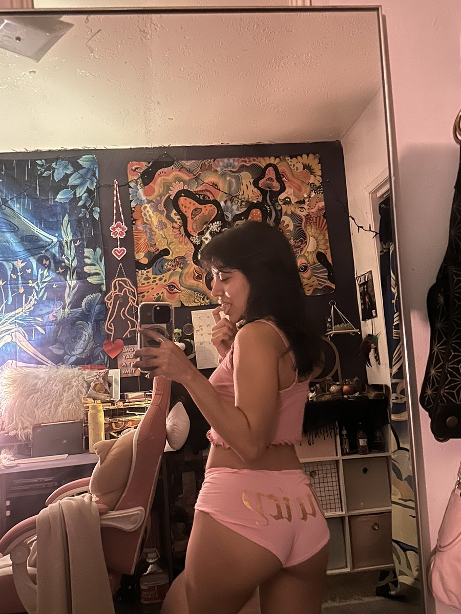 ethersunwitch's tweet image. Show me your appreciation or else