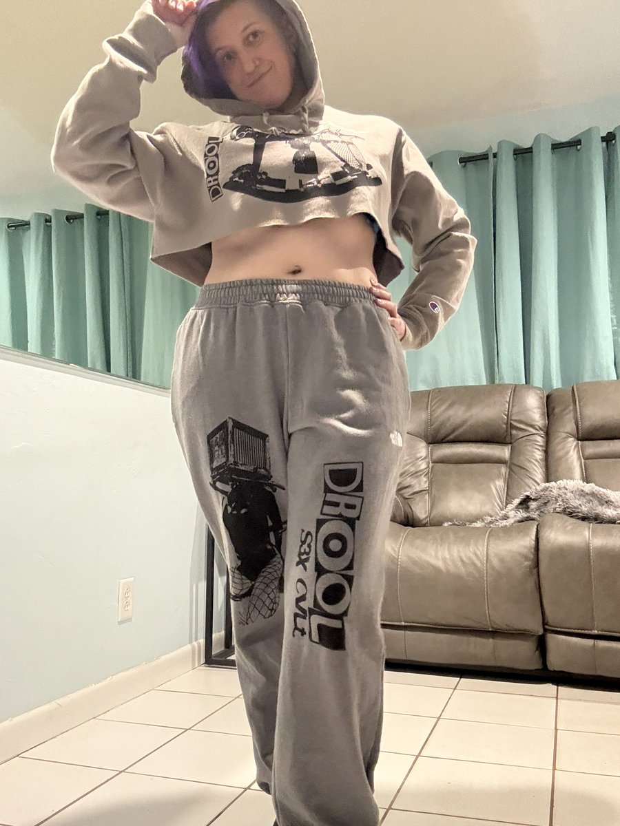 Mz Artemis 🩷💜💙 Domme In FTL tweet media