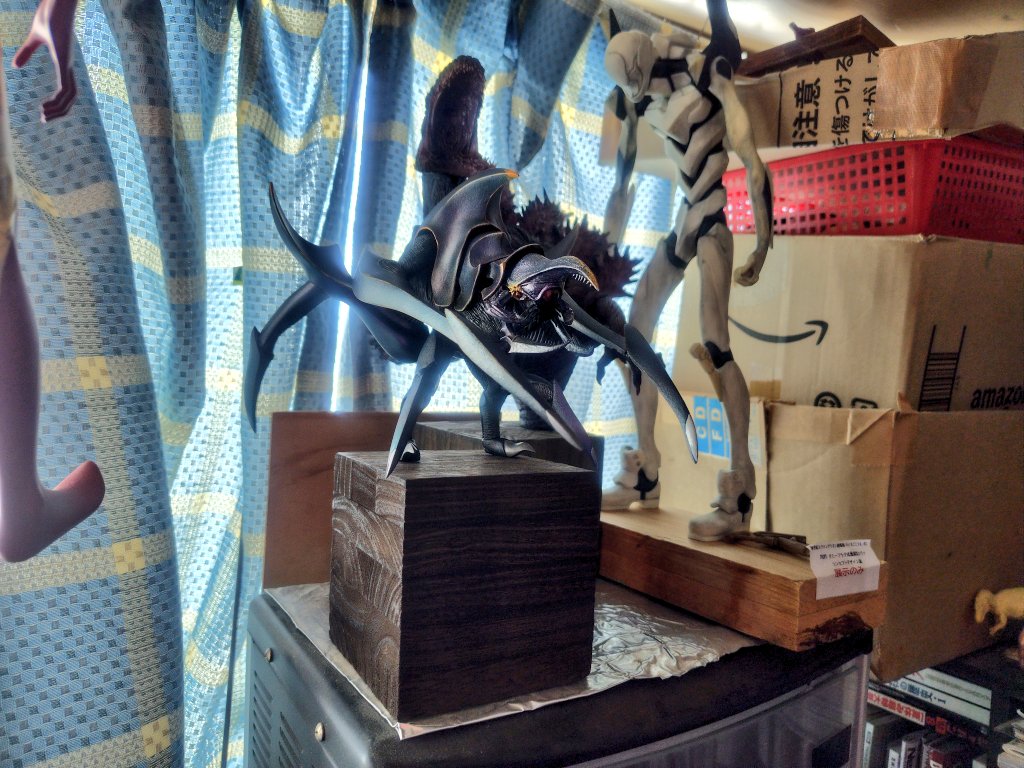 ワンフェスの荷物からソルジャーレギオンを取り出しました。
ありがとうレギオン、お役目ご苦労さん。