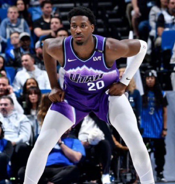TheHoopCentral's tweet photo. Jaren Jackson Jr. over the last two games with the Jazz:

22.0 PPG
4.5 RPG
3.0 APG
2.5 SPG
44.4% FG
33.3% 3P
25.0 MPG https://t.co/qCOzoAB1jd