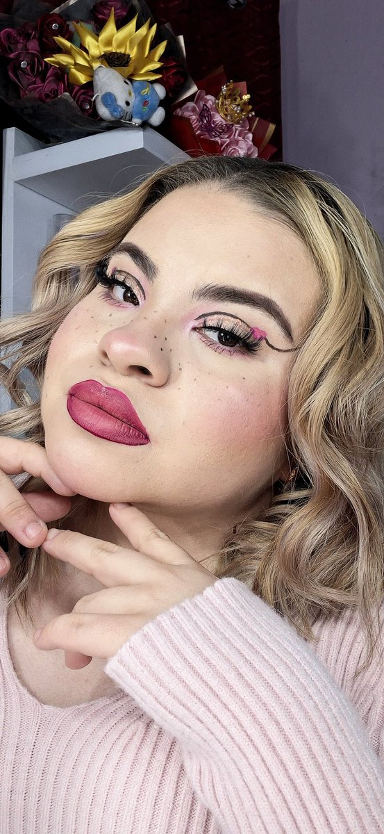 Azeneth_gr14's tweet image. Maquillaje San Valentín 💘💝💖
#tutorialmakeup #makeuptutorial #maquillajesanvalentin