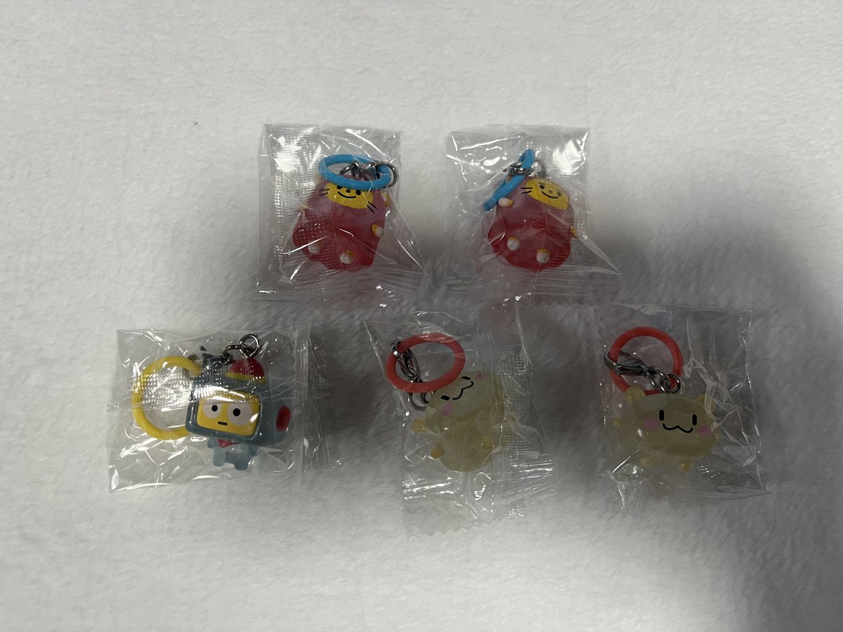 TREASURE truz ガチャガチャ カプセルトイ 交換 買取

【譲】LAWOO、HIKUN、RURU×2

【求】YOCHI or買取

2/11京セラ手渡し＞郵送
2/11はリハがあるのでリハ前か、リハ終わりか、会場内か、終演後での手渡し可能です🙆🏻
お心当たりある方気軽にdm、リプ下さい🙌🏻💖