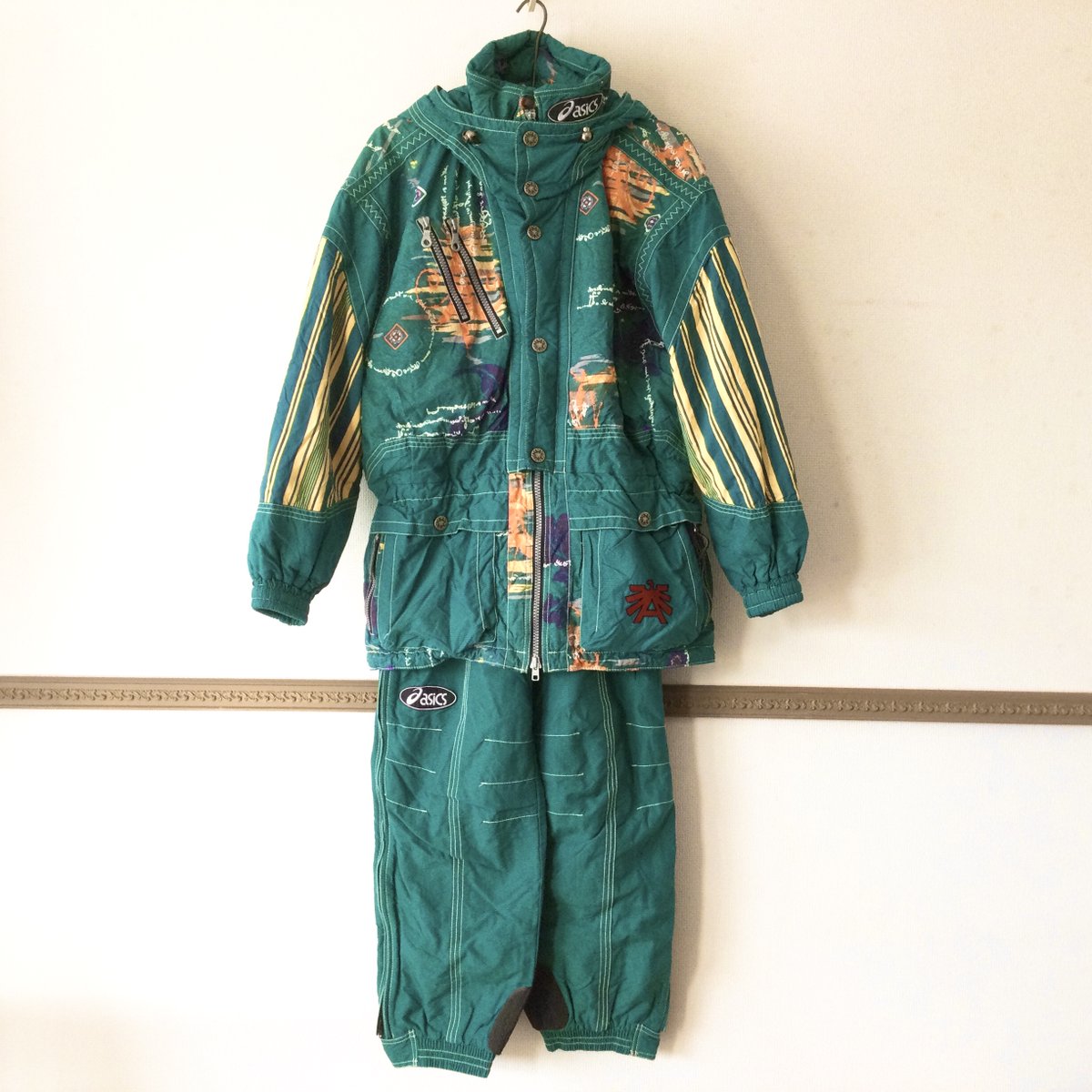 90s】asics AUSTRIA SKI TEAM スキーウェア 上下セット 買取しました