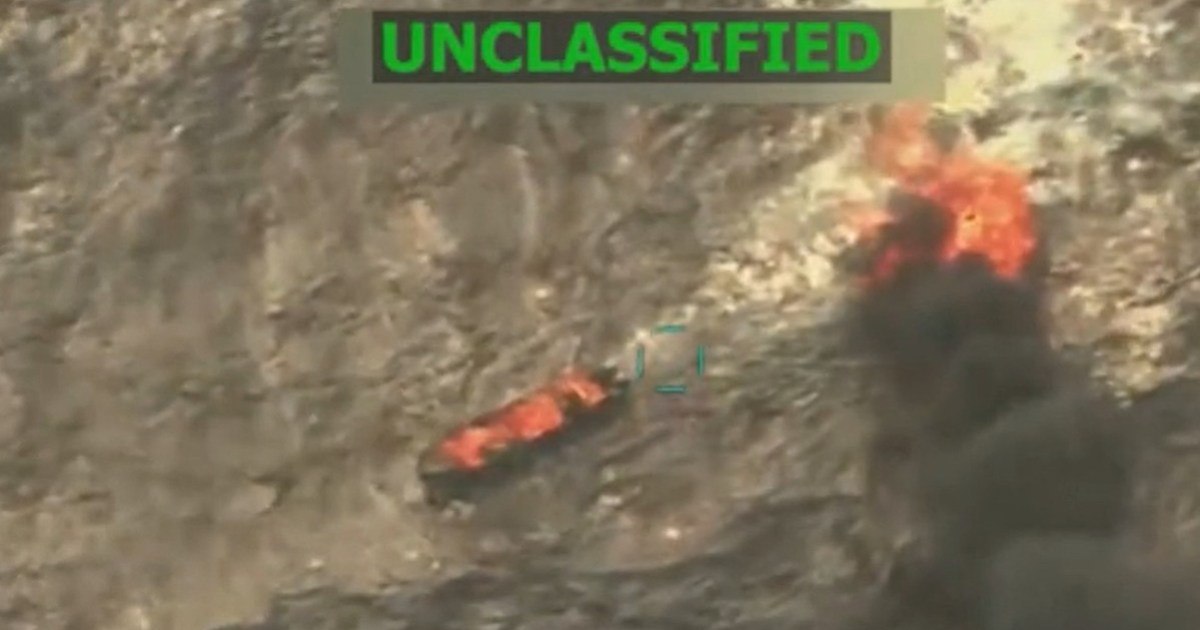 TPObserver's tweet image. 🇺🇸 🇻🇪 ⚡️ — NEW: US Southern Command says a “lethal kinetic strike” on a vessel in the eastern Pacific killed two people and left one survivor.

🔴 US SOUTHCOM said the strike targeted a vessel it alleged was involved in drug trafficking and that two “narco-terrorists” were…