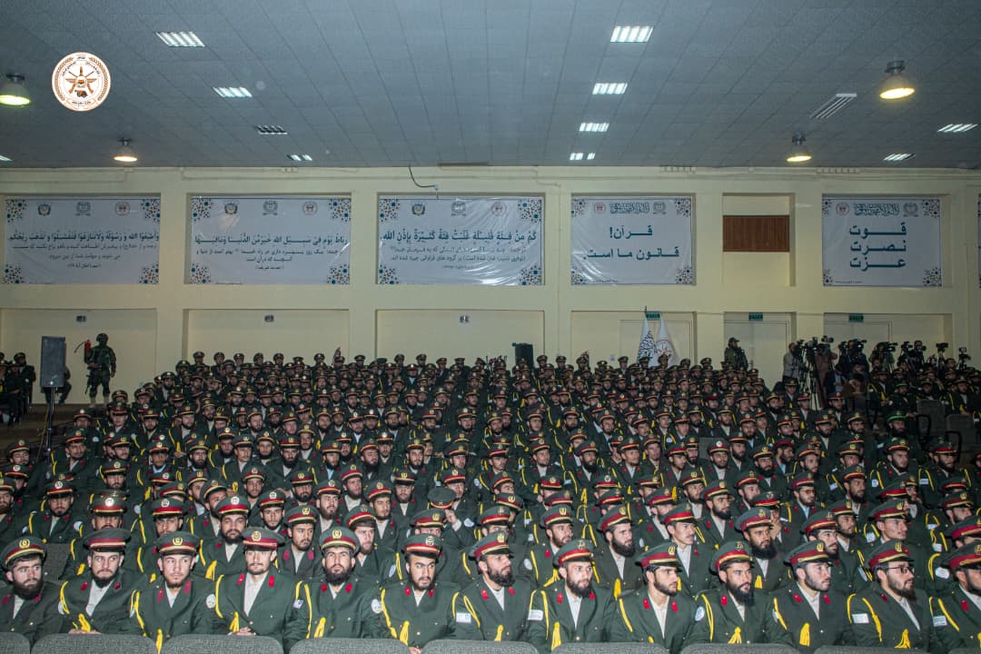 مسلکي ځواک!
داسلامي ملي اردو د دفاعي منسوبینو لپاره د ښوونې او روزنې پروسه په چټکۍ سره روانه ده او دفاعي منسوبین ورځ تر بلې مسلکي او پياوړي کېږي.
#اسلامي_ملي_اردو