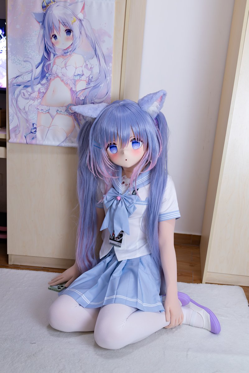 しらたま先生 ( @shiratamacaron ) の看板娘、つららちゃんが大好き