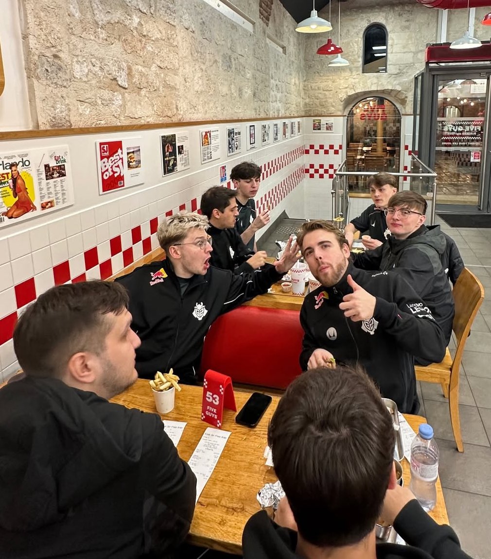 G2esportsJP's tweet photo. しばらく長めの休養に入ります💤
4月にまた会いましょう 

#G2ARMY https://t.co/YRfIn5DduD
