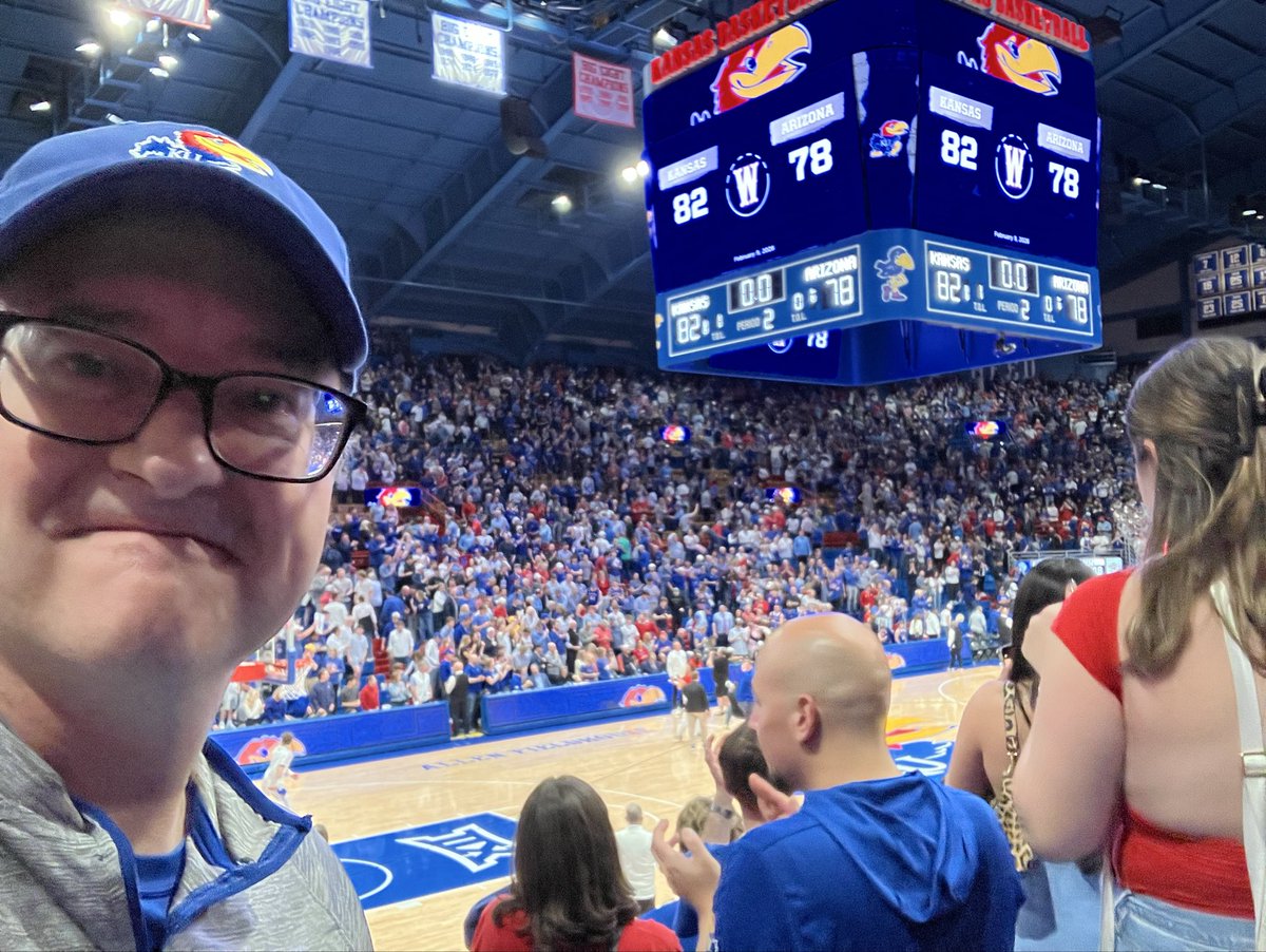CarlFolsom's tweet photo. No court storming at Phog Allen. We expect to win. https://t.co/bzN8wbgAOs