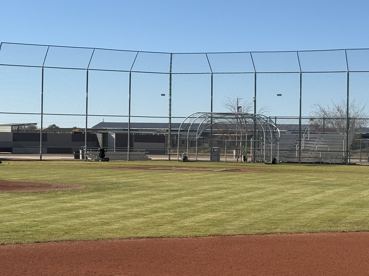 CoachHowell33's tweet image. First day of tryouts ✅
Kansas beats U of A ✅
Gonna have a hard time sleeping ✅