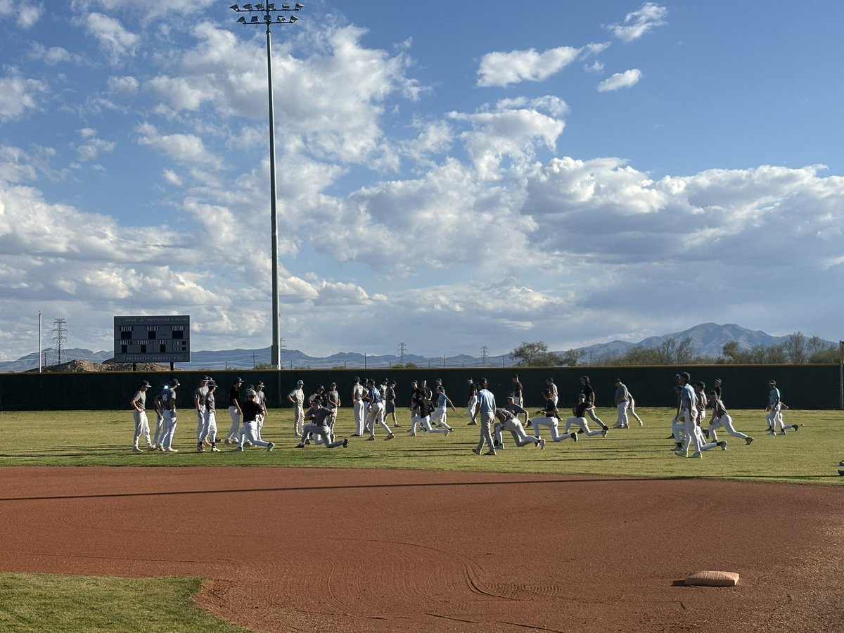 CoachHowell33's tweet image. First day of tryouts ✅
Kansas beats U of A ✅
Gonna have a hard time sleeping ✅