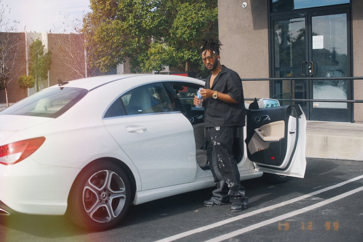 CallMeFomo's tweet image. Staple me to California