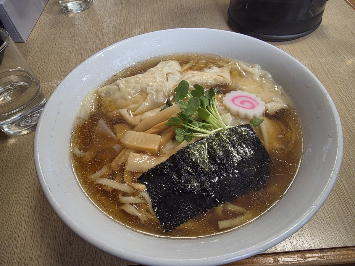 Rascal_sh's tweet photo. ワンタン麺 https://t.co/y3o8Igxkdg