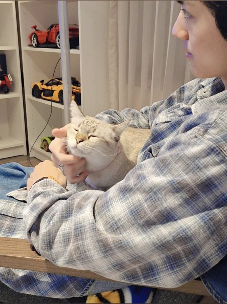 Maichaiphuchai's tweet image. คิดถึงพริกไทยด้วยมั้ยคะ 😸
#Almondbabybigboy