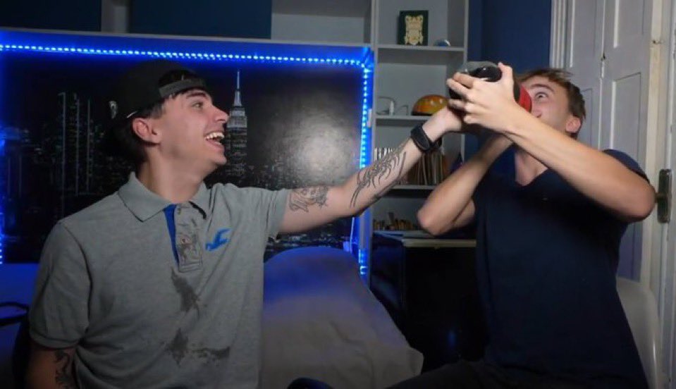 mernuel_'s tweet image. Todo sigue igual ❤️