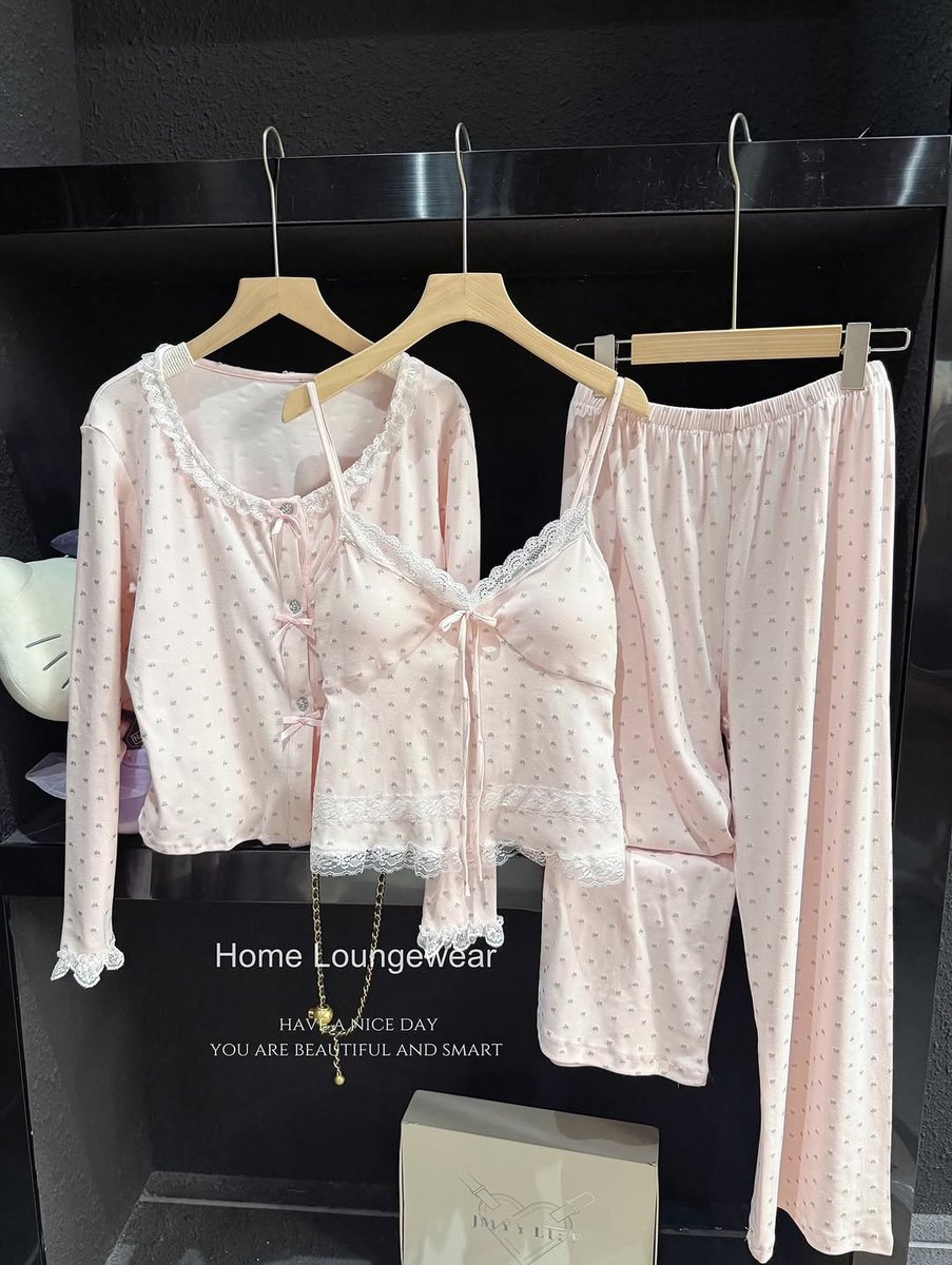 your ☁️ tweet media