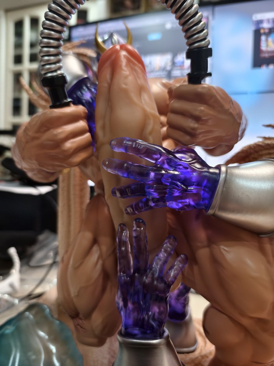 white-snow-wolf tweet media