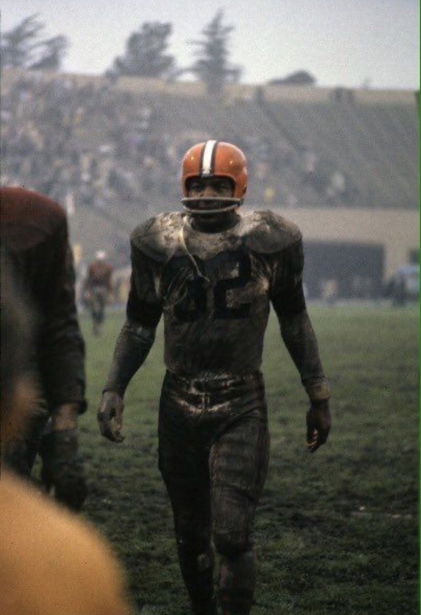 Football is an outdoor sport.

#jimbrown #nfl
