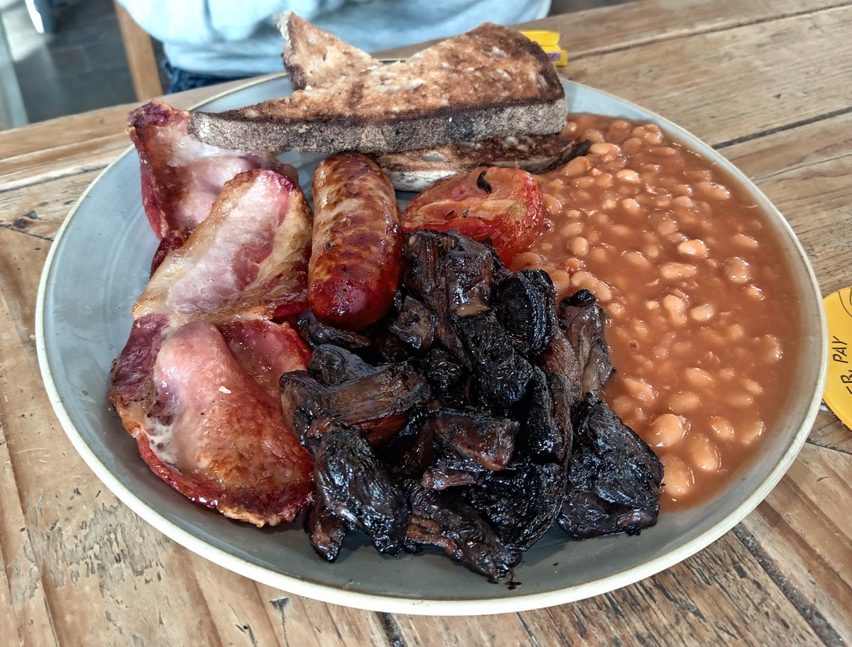 Giles Cudmore tweet media