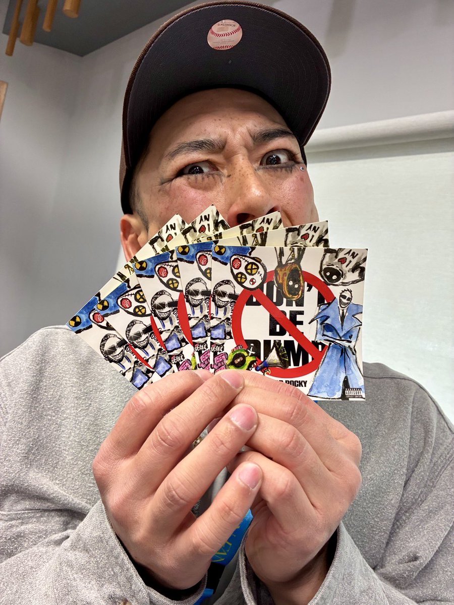datefmrad's tweet image. 🎁〚RAD ~Radio All Day~ #GIVEAWAY 〛

　　🚫A$AP ROCKY(@asvpxrocky)🚫

   　　　📢「DON'T BE DUMB」🕶️
　　📀アルバムジャケ写ステッカー💿

抽選で5️⃣名様にプレゼント🎁
ご応募は…
✔︎ Follow!! ▶︎ @datefmrad
✔︎リポスト or #datefmrad 付けてポスト📝

#DONTBEDUMB