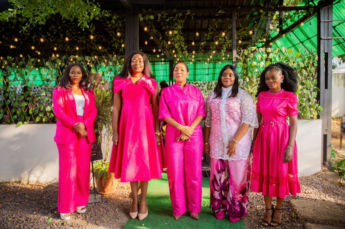 Leadership de la femme des médias tweet media