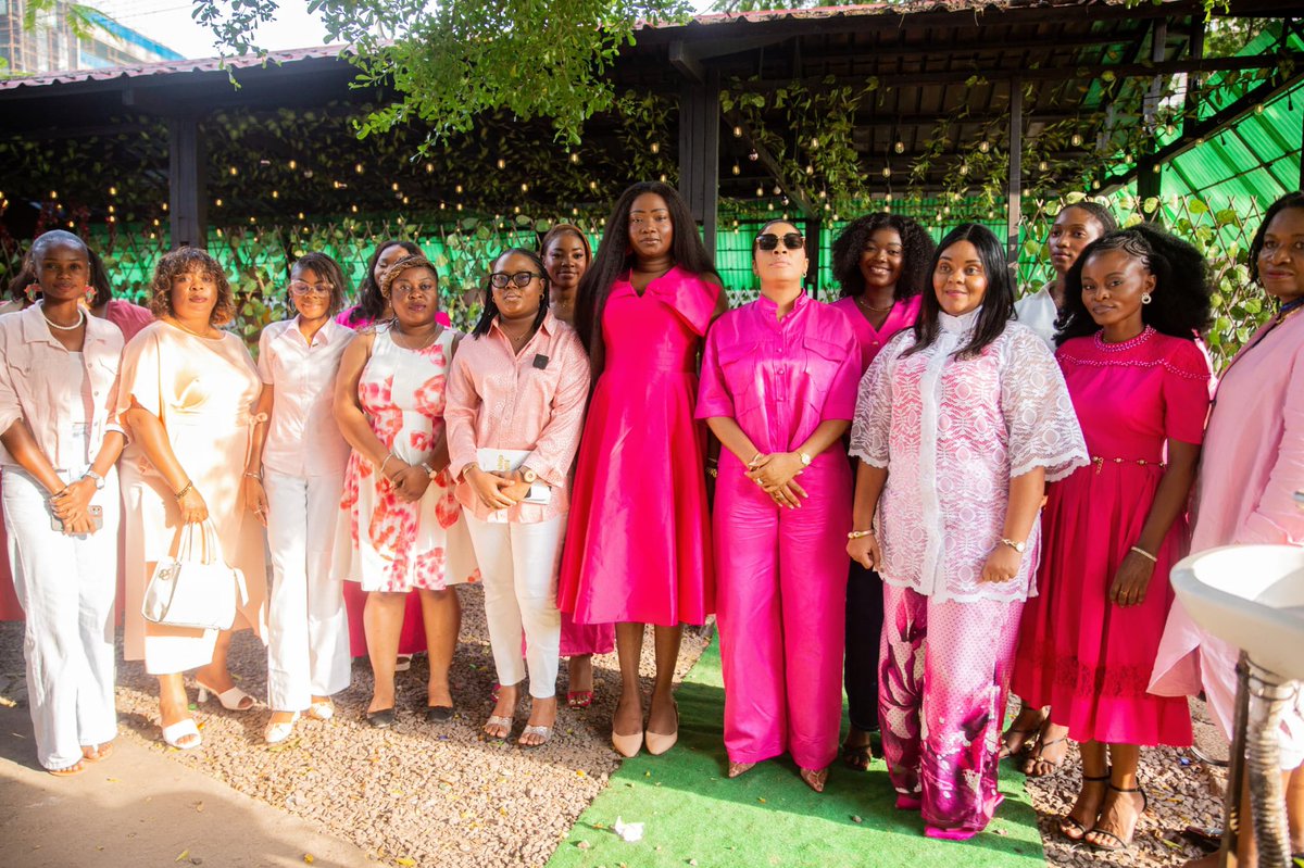 Leadership de la femme des médias tweet media