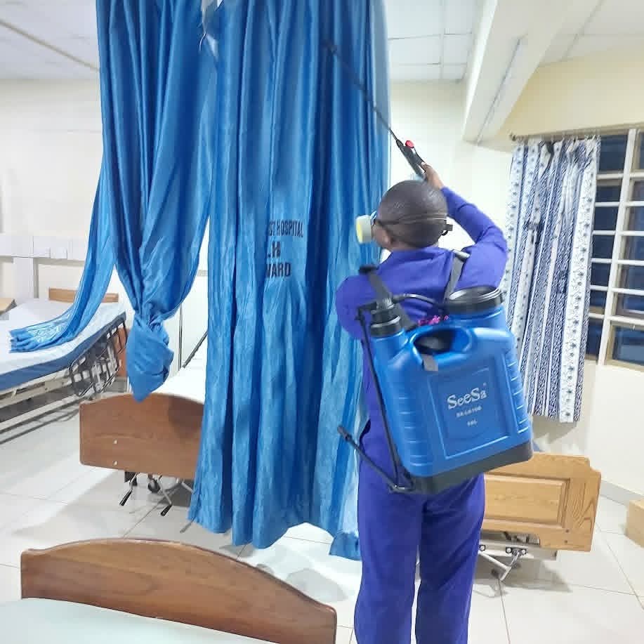 essemakulao's tweet photo. We dont do drama .Just pest removal ... Hospital fumigation is key ..Call 0704614962/0771072908 https://t.co/UF6U3uZ8om