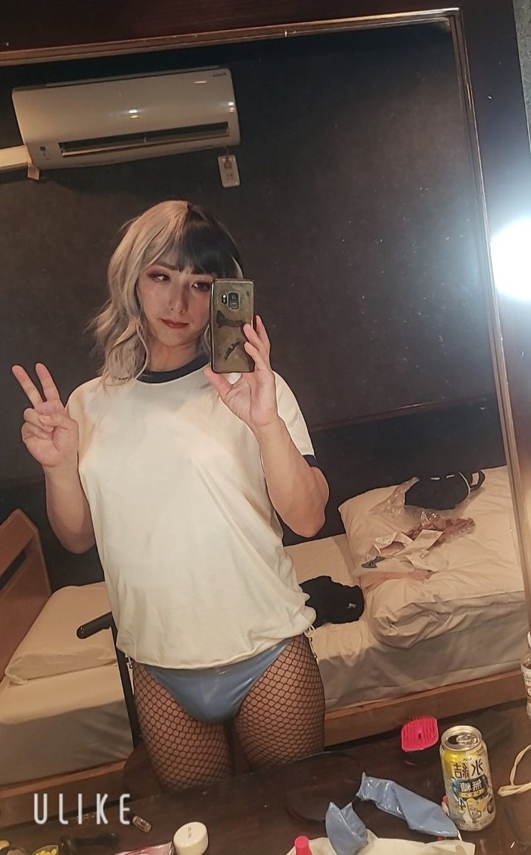 20時間ぶりに飯食べた(゜ρ゜)