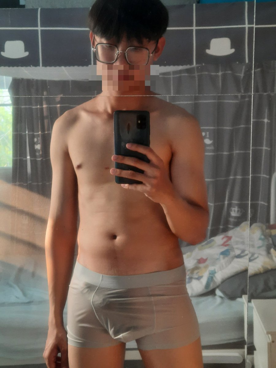 ใส่กางเกงแบบนี้ออกบ้านควยแข็งตลอดเลย