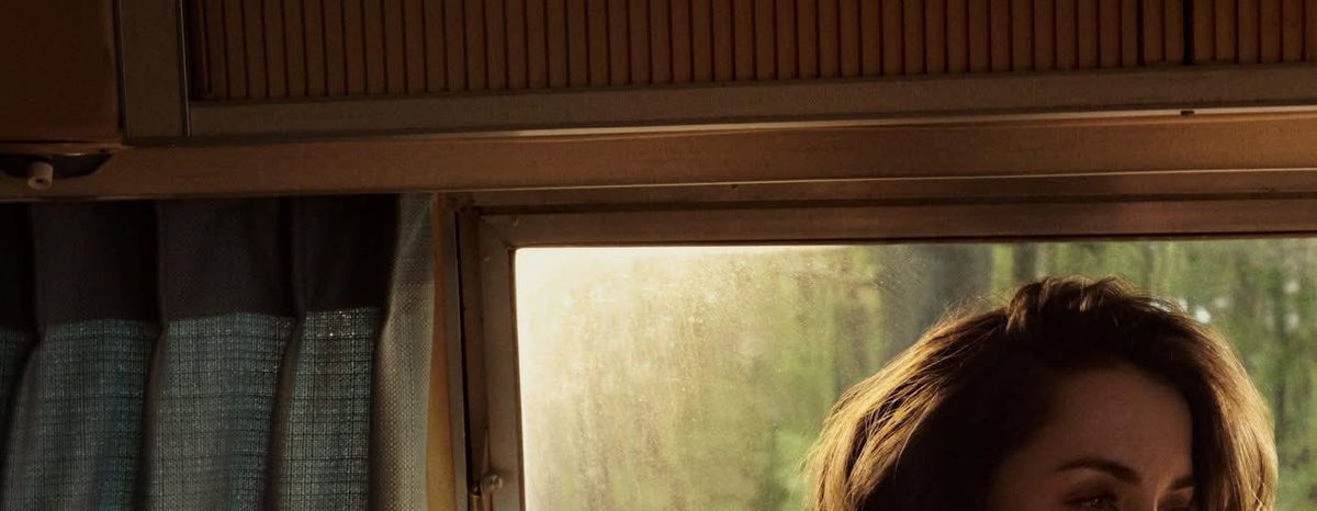 Singaperumal_'s tweet photo. Give a like & Rt to Ana de Armas or have a terrible Month