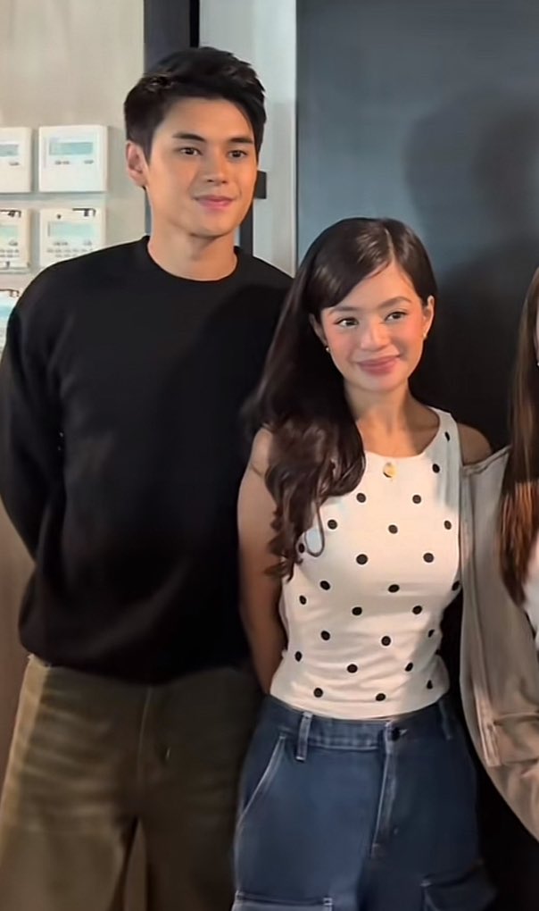 xxxhmeme's tweet image. Ang fresh at gaganda/gwapo naman ng dustbia kooooo

vt.tiktok.com/ZSmdsAT5j/