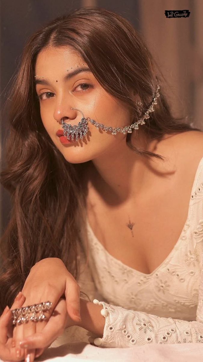 इंतज़ार ज़हर..नज़रअंदाज़ी कहर,,

इश्क को यूँ ही..कातिल नहीं कहते..