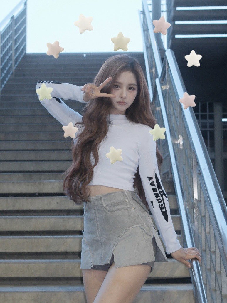 Sullyoon. tweet media