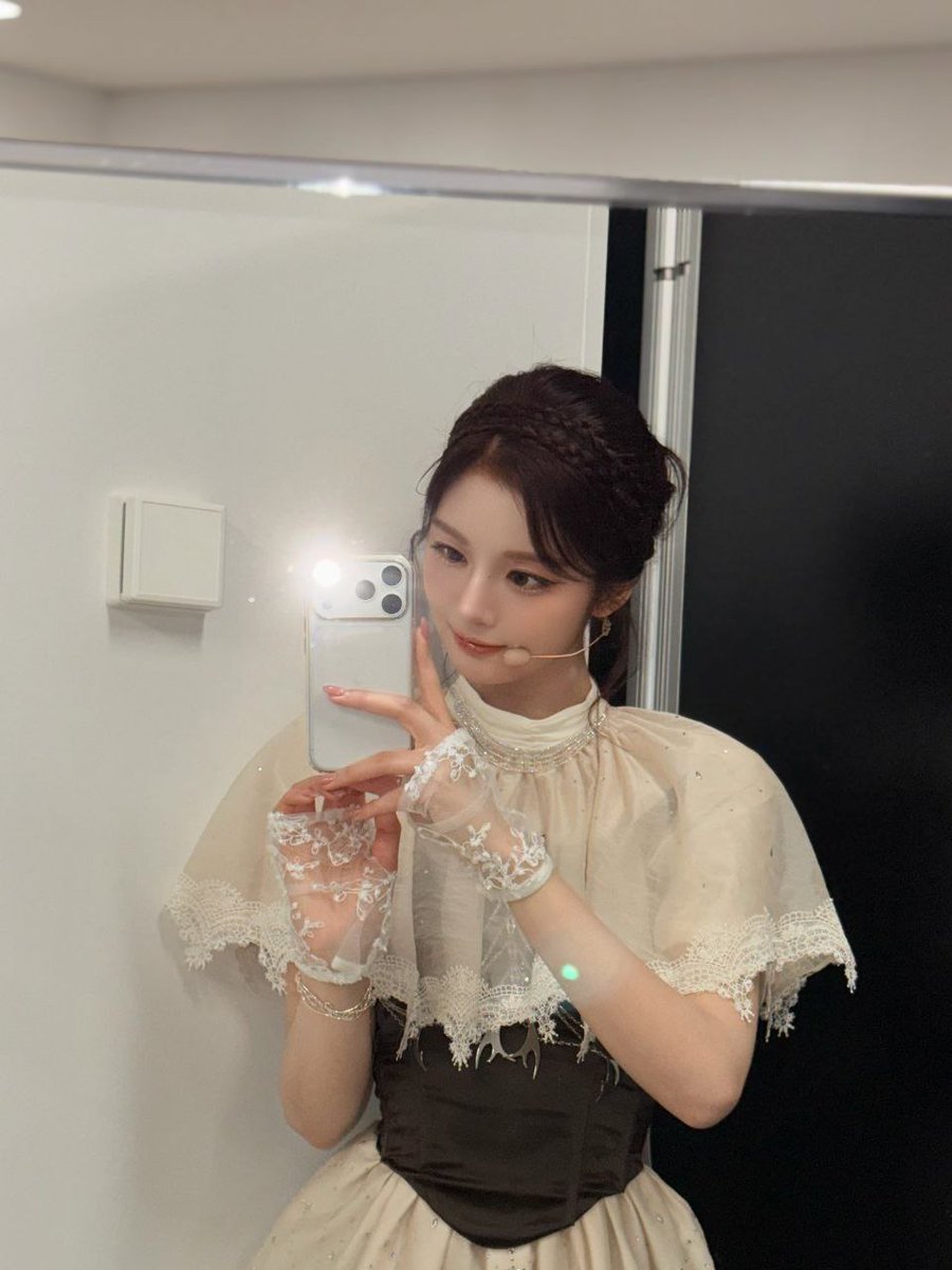 Sullyoon. tweet media