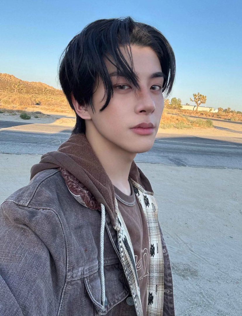 EN_A2BE's tweet image. 🦮 Jungwon, Jay, Sunghoon and Heeseung, they were all training at BigHit for a long time. I was only at this current label for about eight months, so I don’t think I was… Maybe I wasn’t at that level of being a trainee to practice producing a song, or I was just busy trying to…