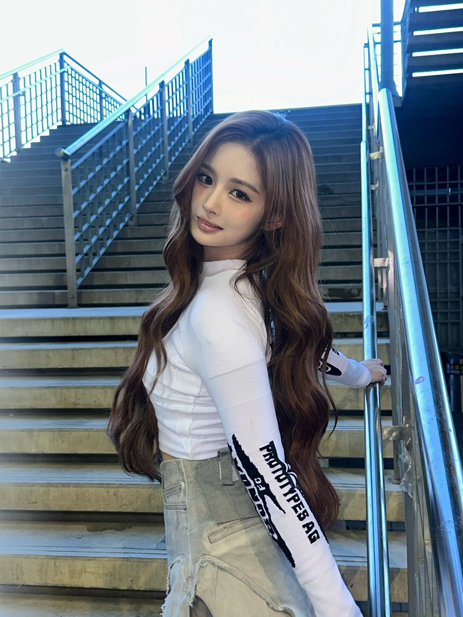 Sullyoon. tweet media