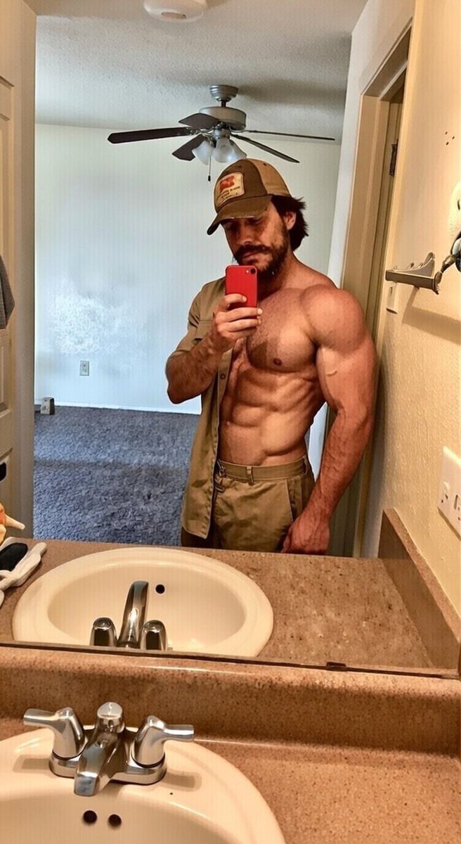 DailylifeRambo's tweet photo. Don’t forget to drop a follow on my stream @HeyManRambo https://t.co/X4rQi50Xrb https://t.co/WLscjDHlO8