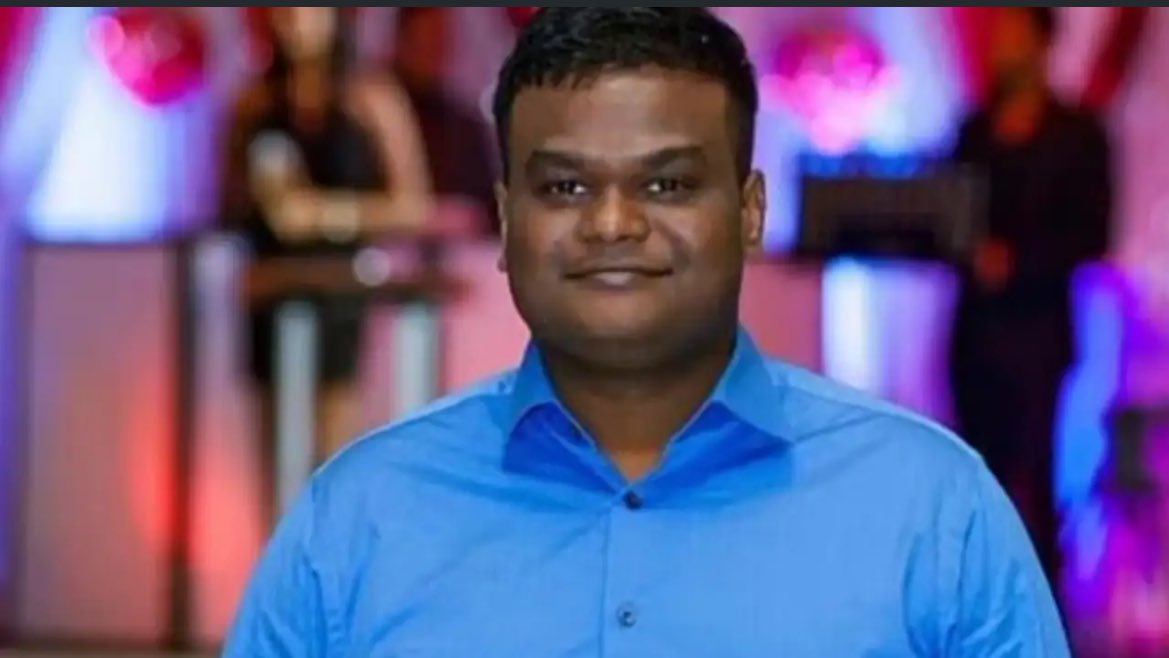🚨 Indian techie from Karnataka shot dead outside Toronto mall in shocking incident

— Victim reportedly attacked near shopping complex in Canada
— Incident sparks safety concerns among Indian community abroad
— Police investigation underway, motive still unclear
— Another tragic