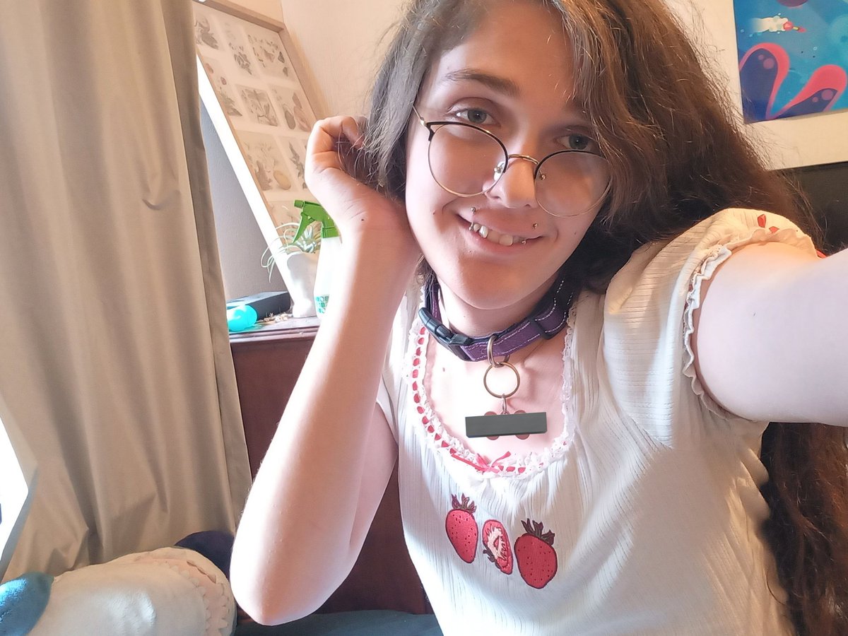 Moss Tillandsia, First Floret tweet media