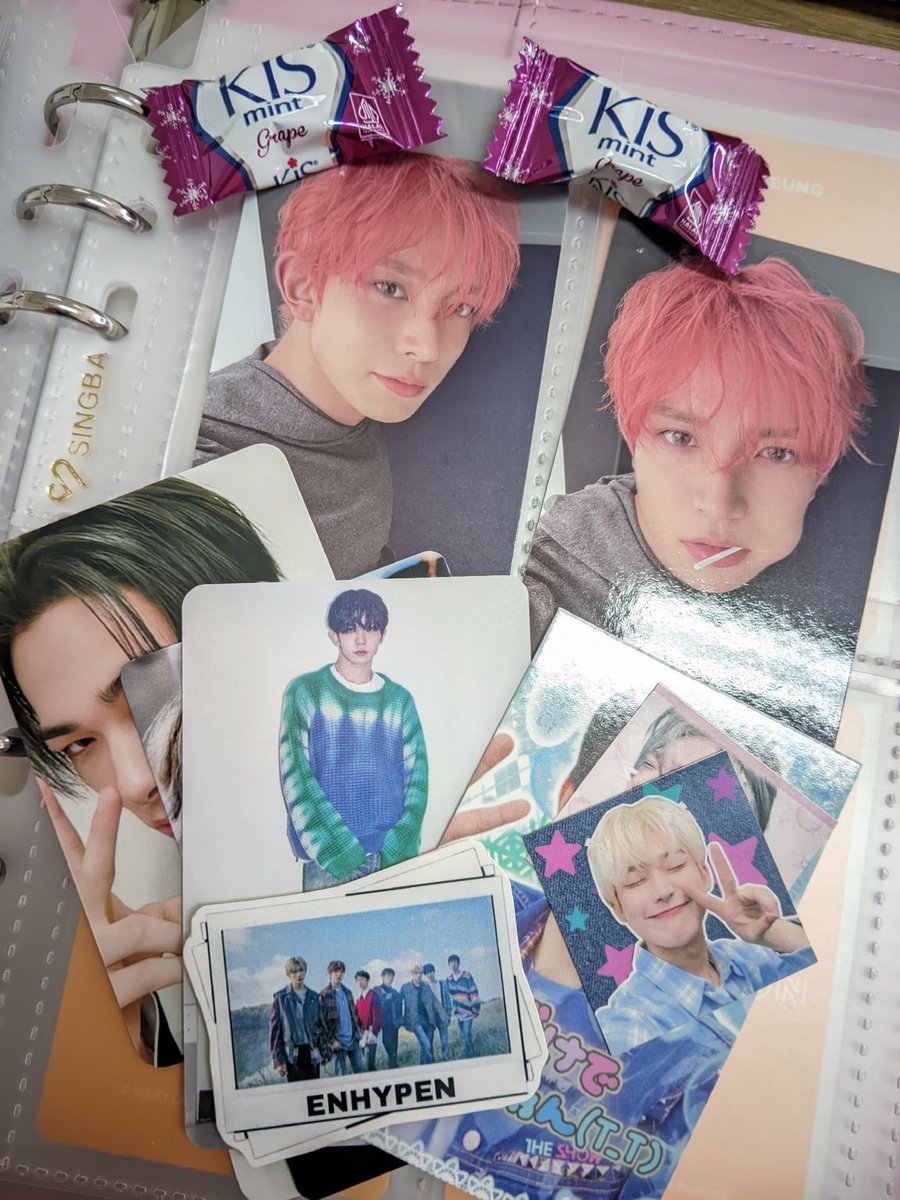 servedrose's tweet image. [ mails 💌 ]
Thanku kak @leevanace sudah bantu pulangin hee pink &amp;lt;3