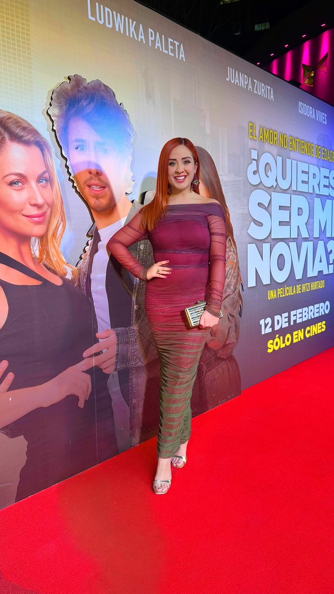 Lleganding a la premierssss #redcarpet de #QuieresSerMiNovia 
<a href="/Cinepolis/">Cinépolis</a> 
<a href="/Videocine/">Videocine</a> love uuu 💖

👗: <a href="/pinkshopbymaf/">Pink Shop by MAF</a>
