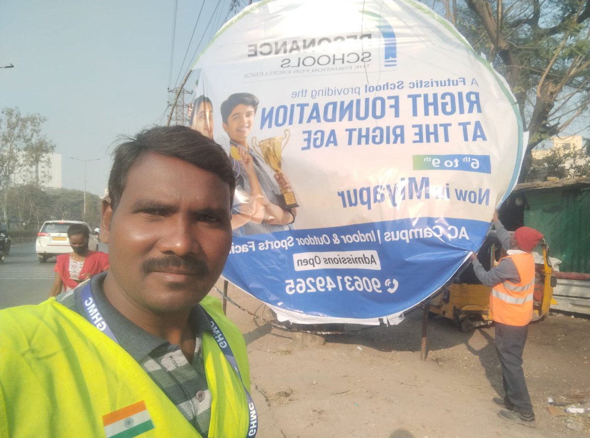 DEE_SWM_48's tweet photo. @kktsmedia @GHMCOnline @CYBTRAFFIC @TOIHyderabad @eenadulivenews @dishatelugu https://t.co/FcNdyNaqzK